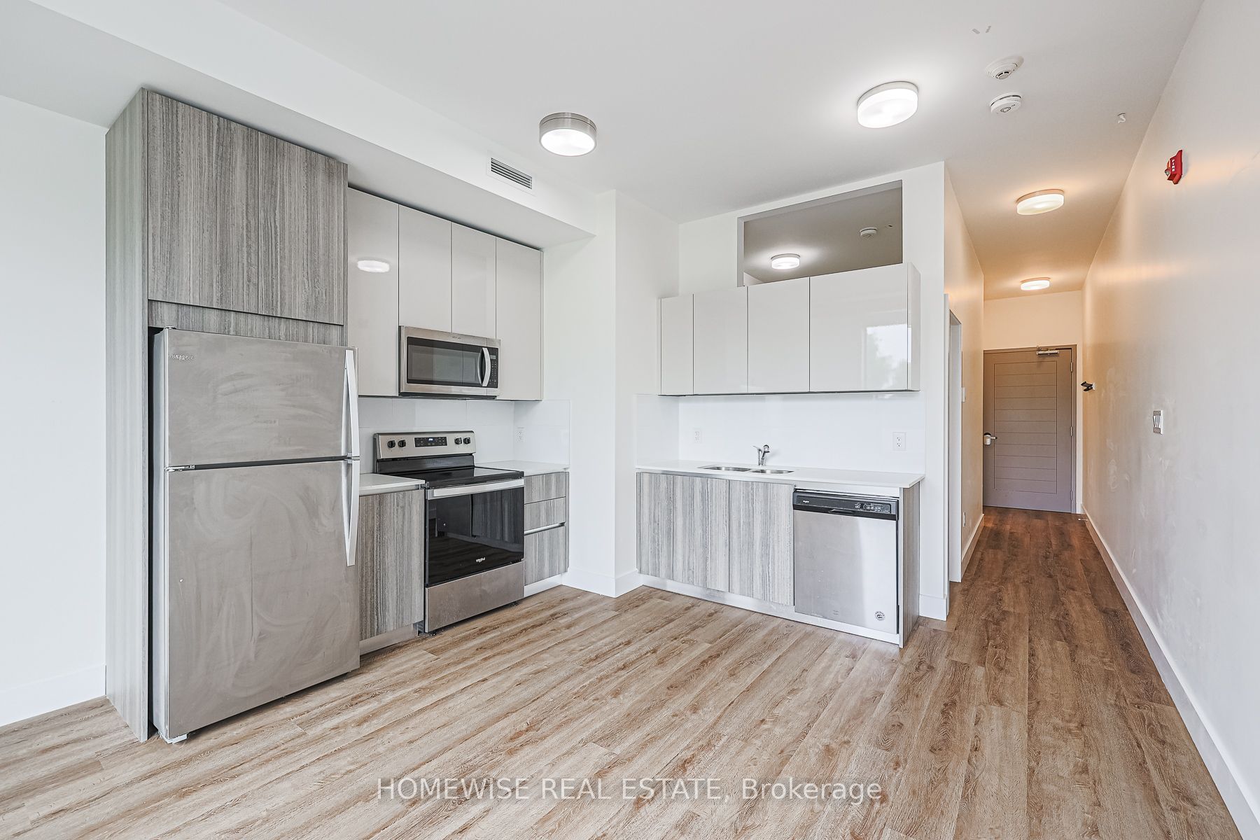 3020 Dundas Street W 304, Toronto, On M6p 1z3