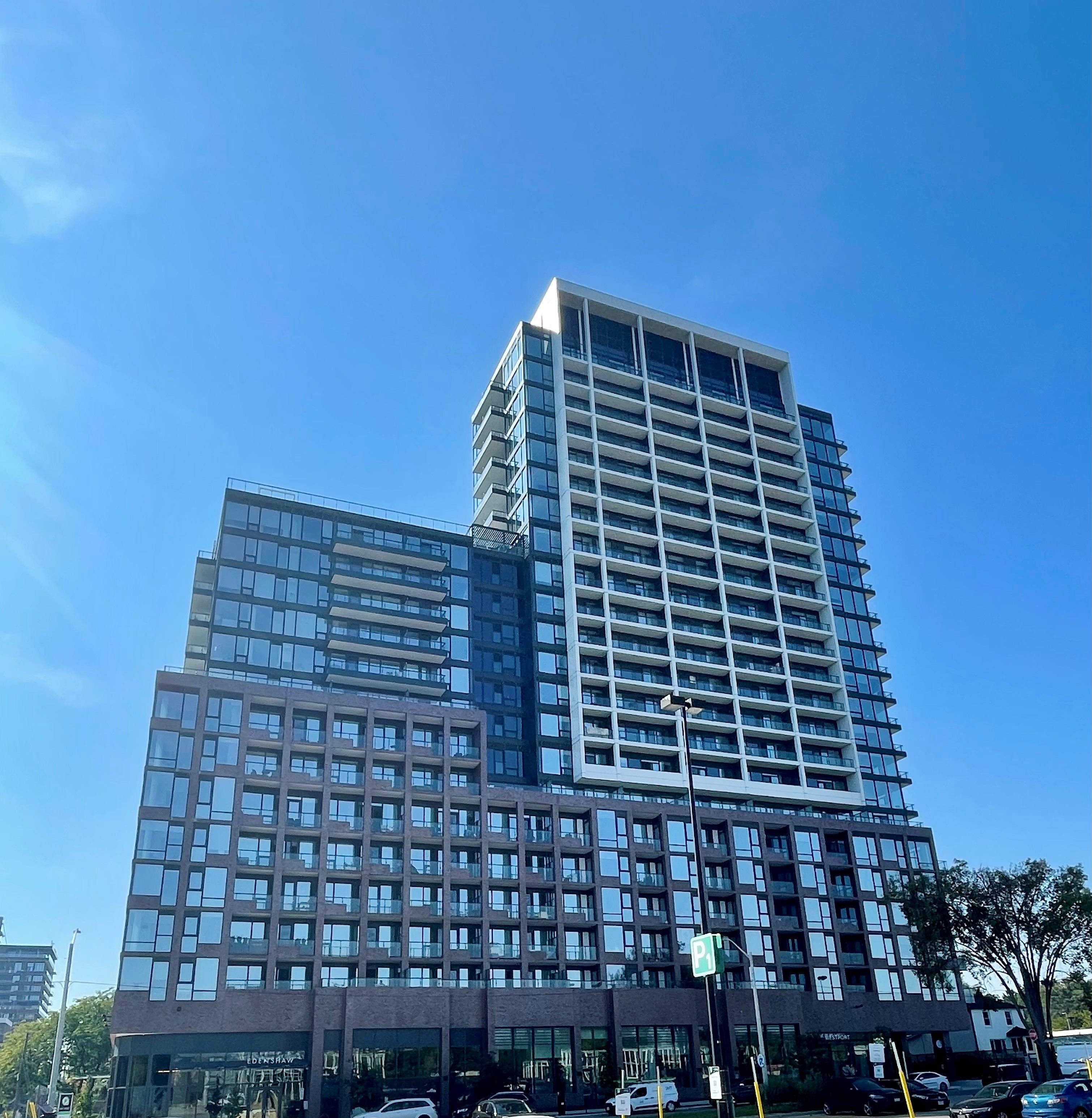 28 Ann Street 1411, Mississauga, On L5g 0e1