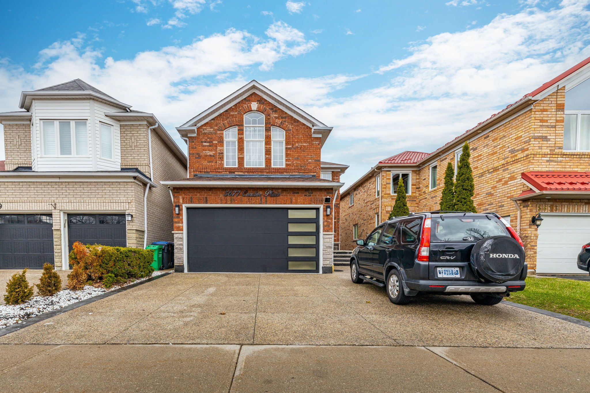 5677 Condor Place, Mississauga, On L5v 2j4