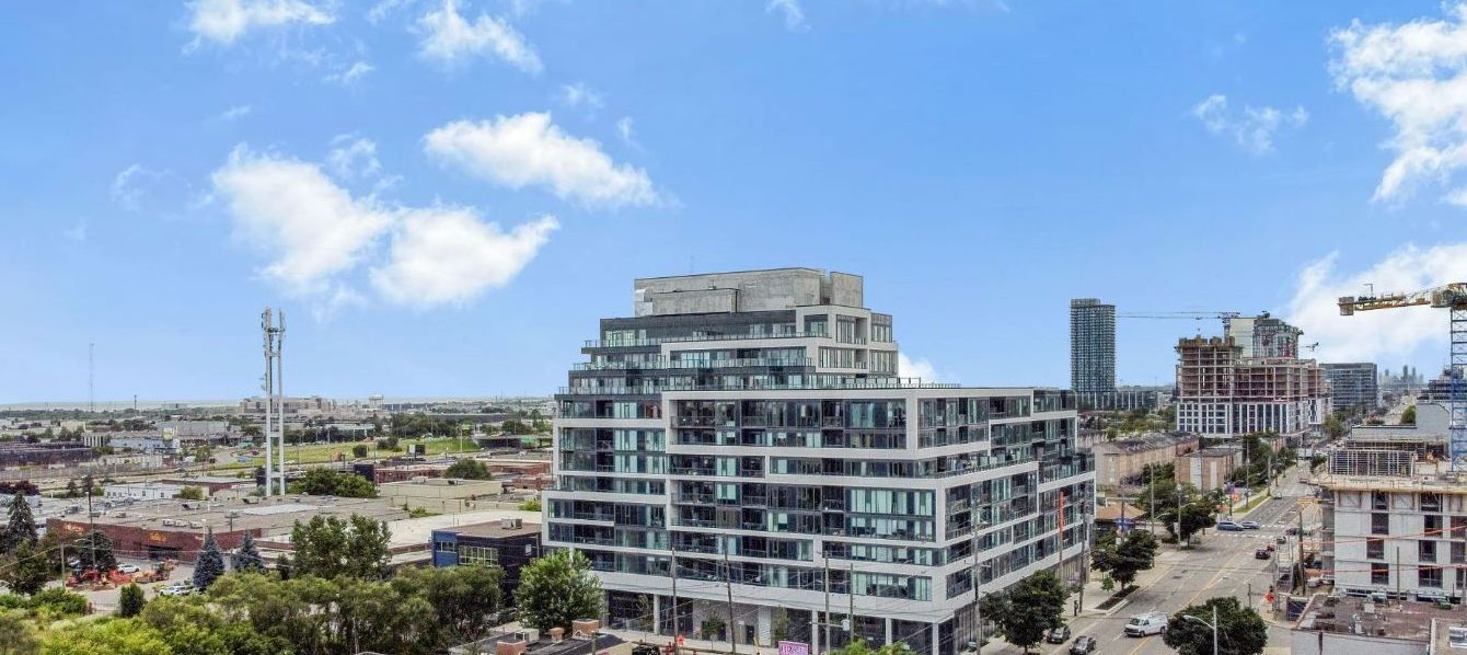 859 The Queensway 307, Toronto, On M8z 1n8