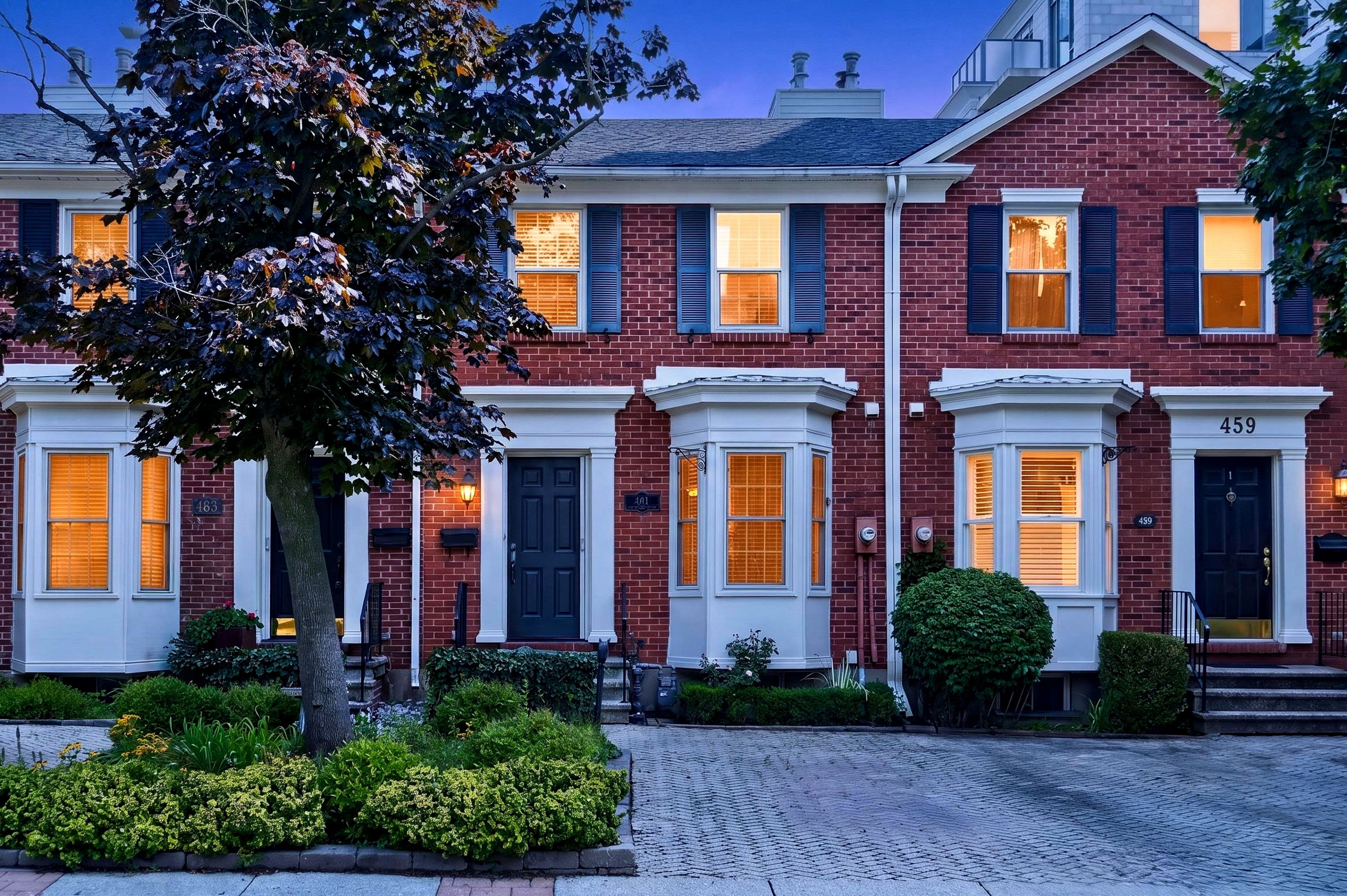 2285 Dunedin Road, Oakville, On L6j 5v4