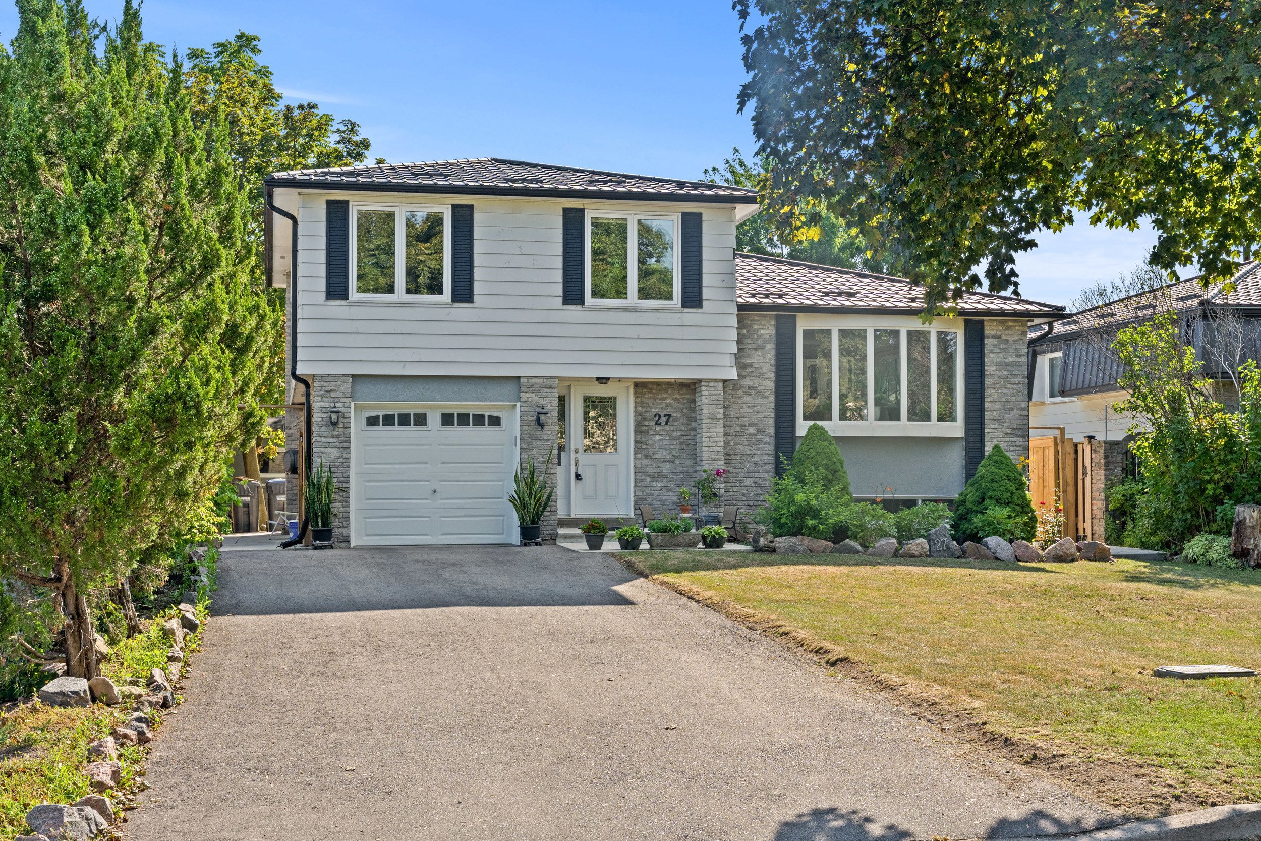27 Jefferson Road, Brampton, On L6s 2g6