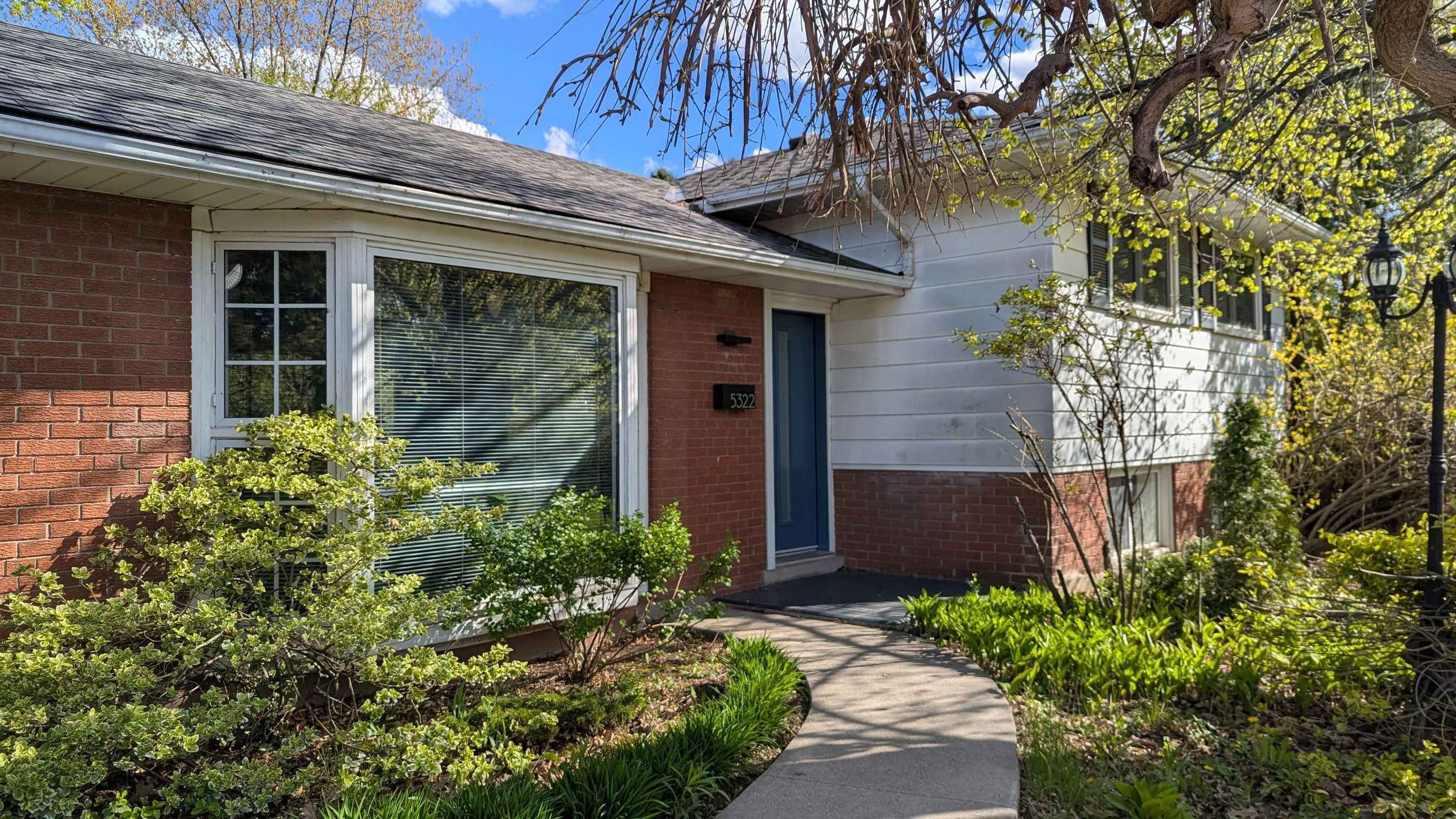 5322 Windermere Drive, Burlington, On L7l 3m1