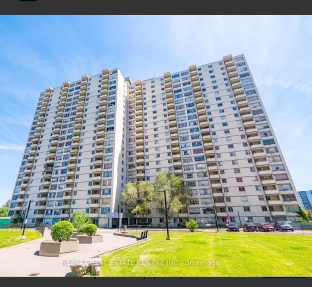 320 Dixon Road E 1111, Toronto, On M9r 1s8