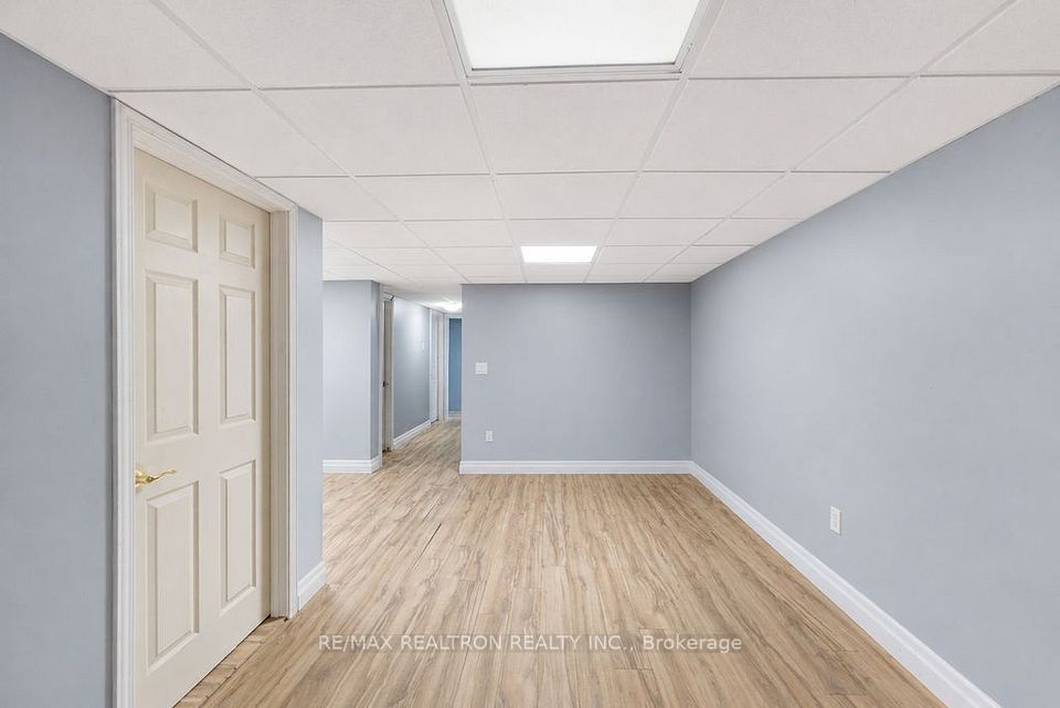 930 Wilson Avenue Bsmt, Toronto, On M3k 1e7