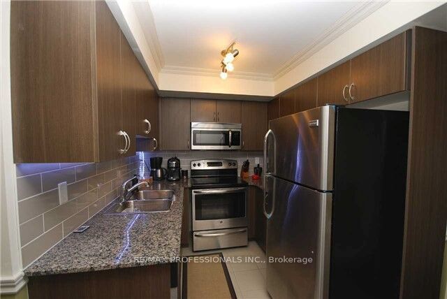 812 Lansdowne Avenue 325, Toronto, On M6h 4k5