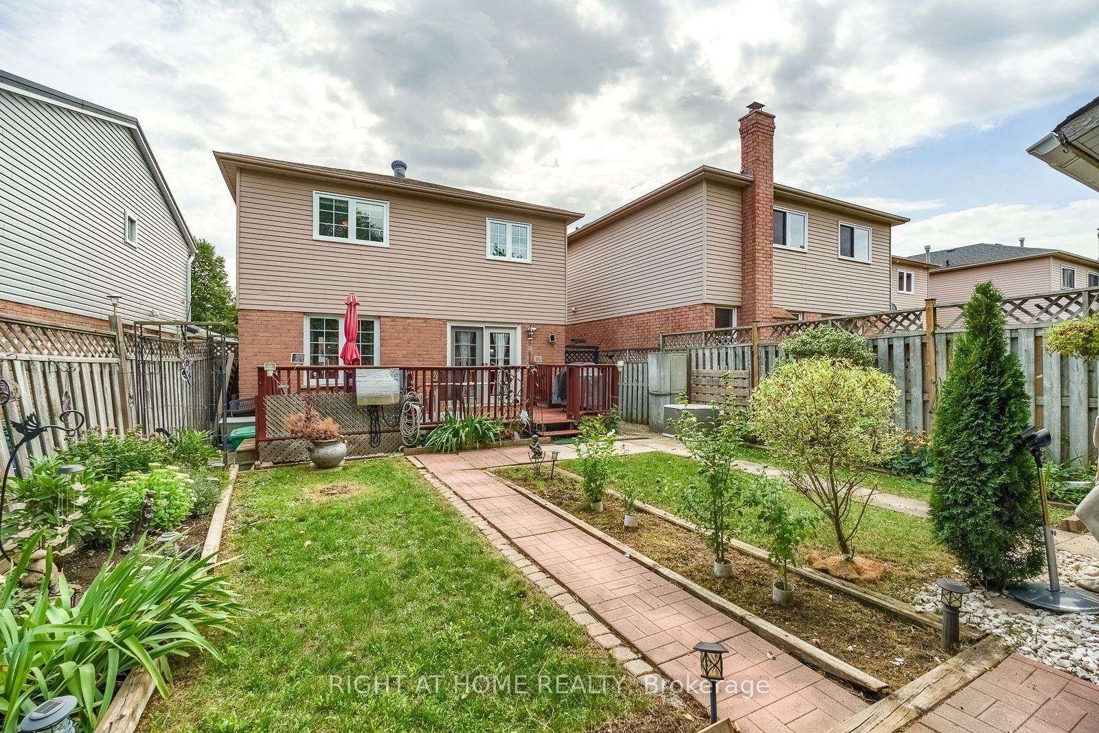 54 Niagara Place, Brampton, On L6s 4y8