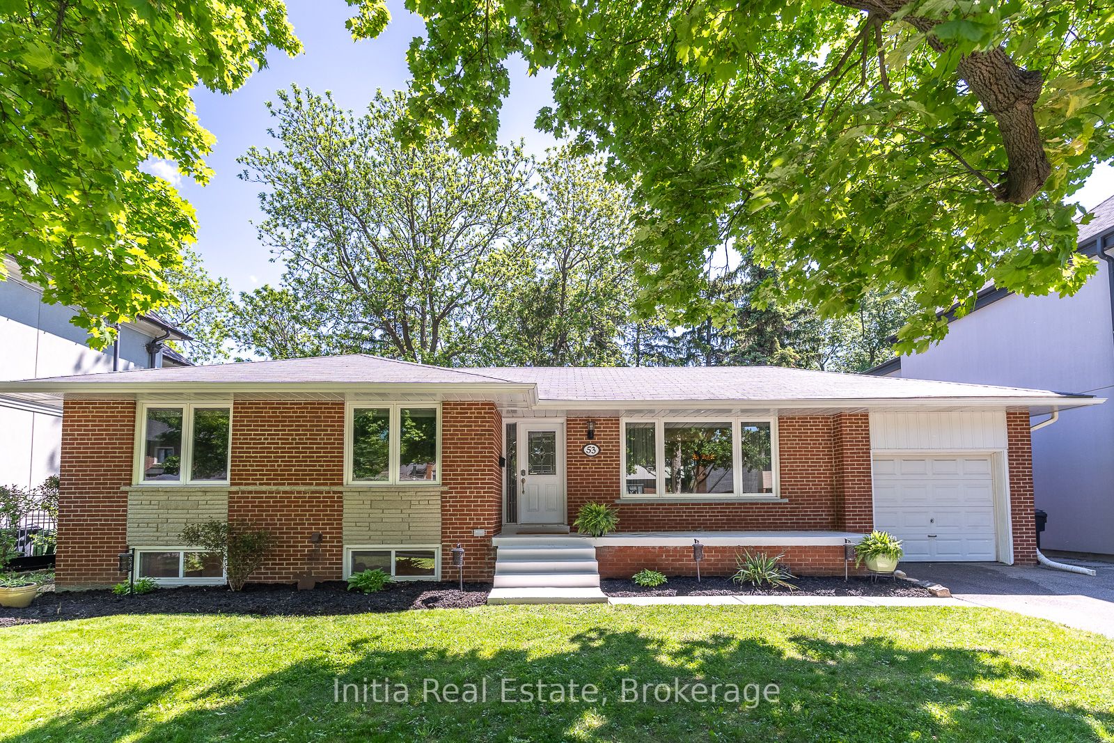 53 Burrows Avenue, Toronto, On M9b 4w8