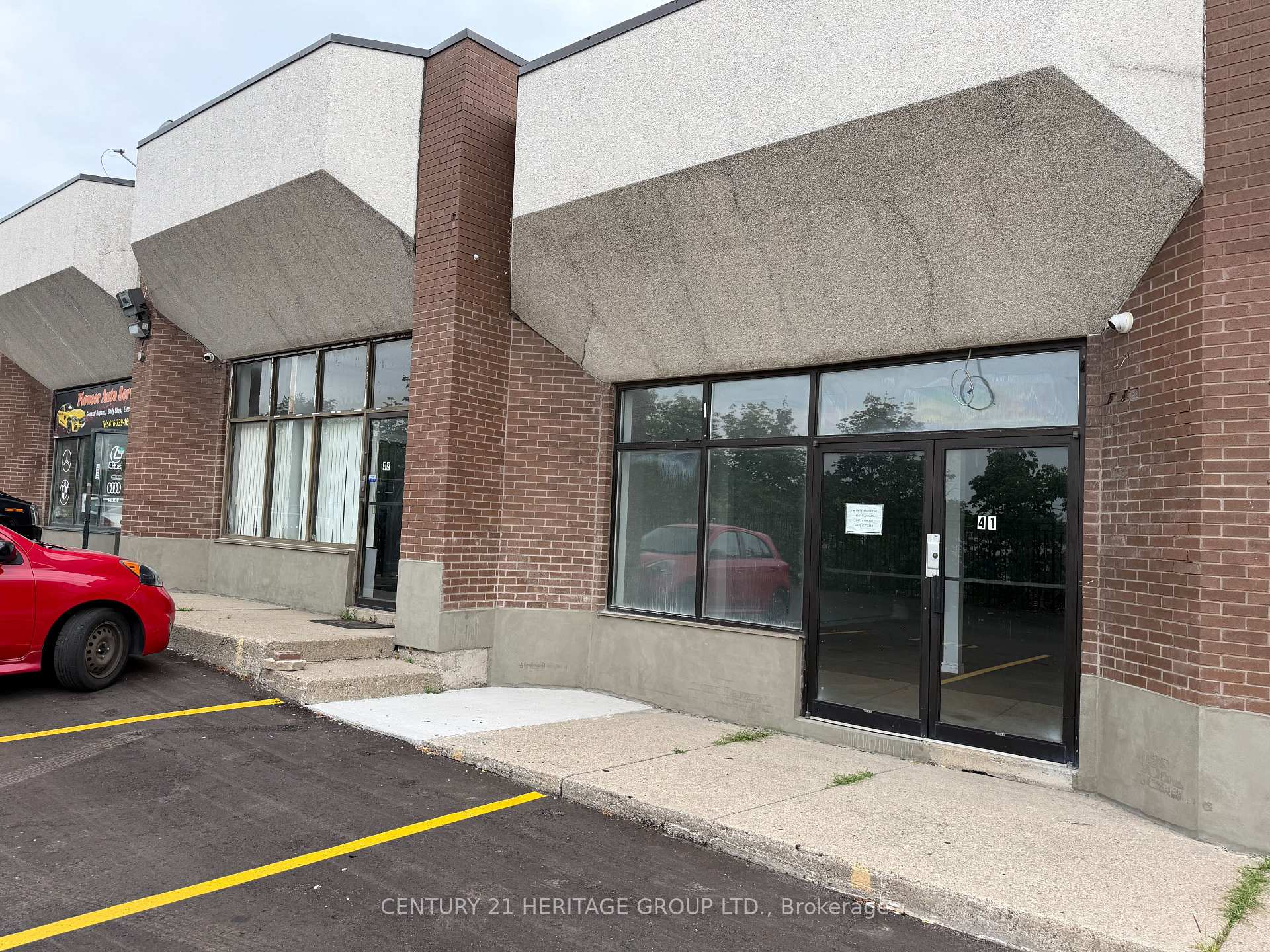 4544 Dufferin Street 42, Toronto, On M3h 5x2