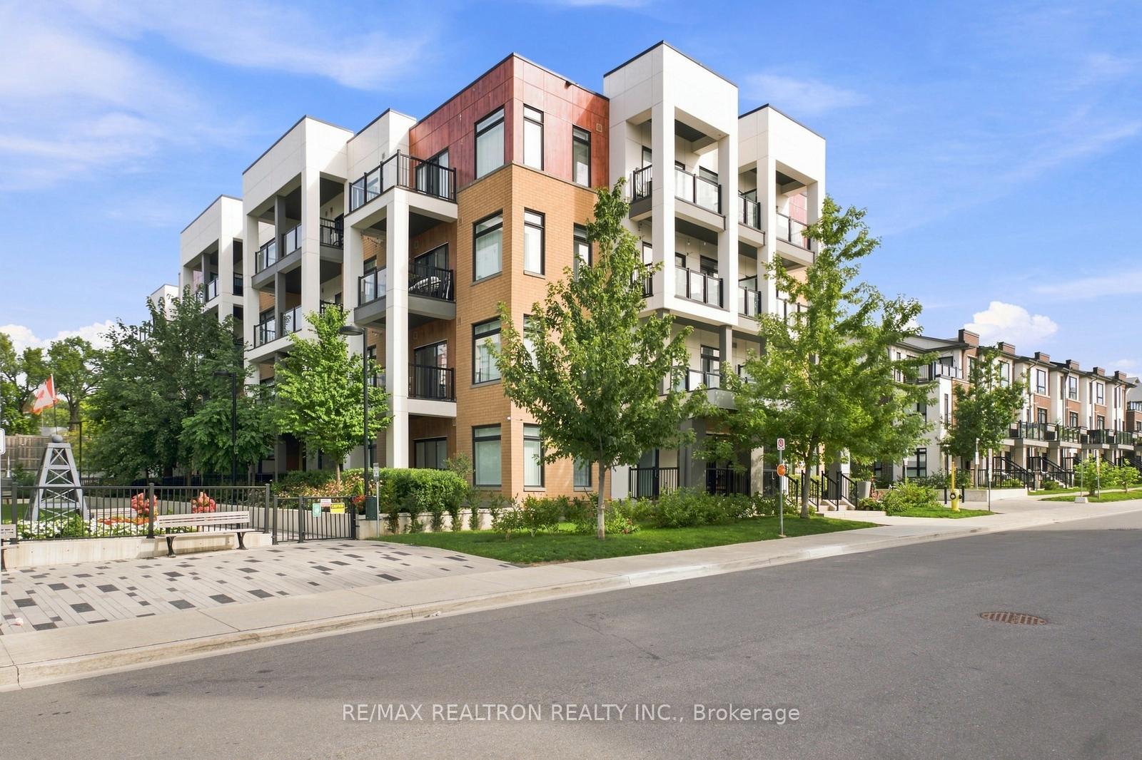 120 Canon Jackson Drive 304, Toronto, On M6m 0b8