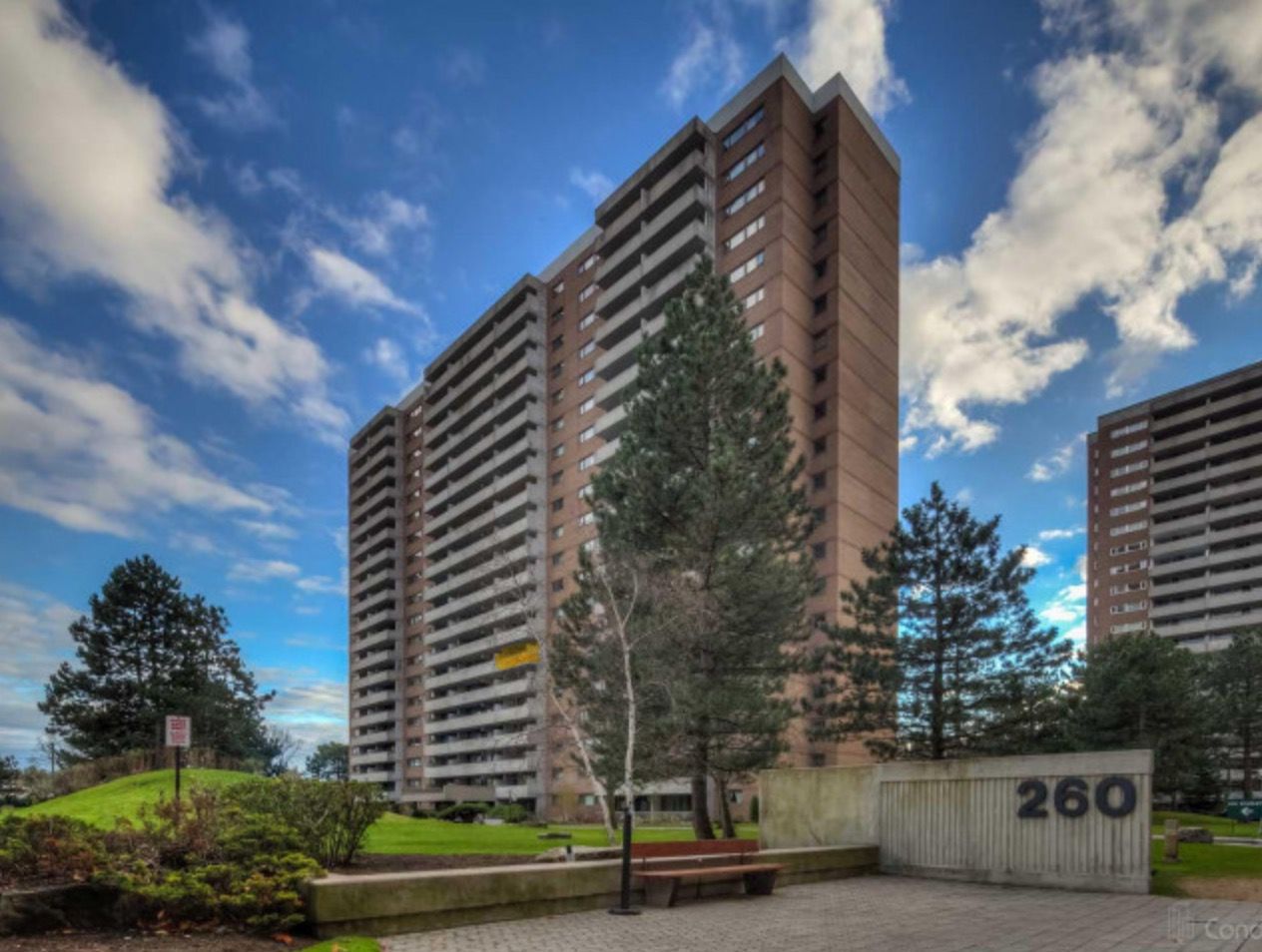 260 Scarlett Road 709, Toronto, On M6n 4x6