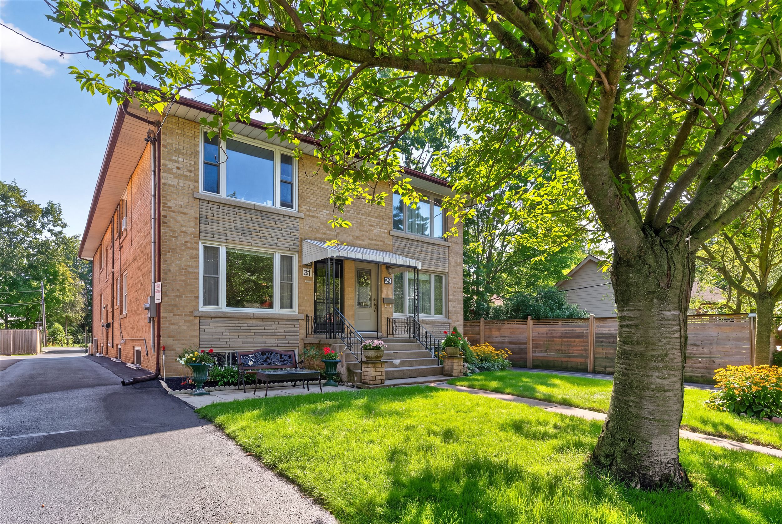 31 Long Branch Avenue, Toronto, On M8w 3h8