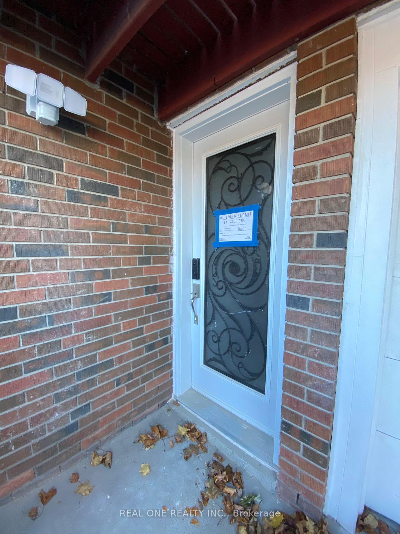 1186 Shadeland Drive Room L1, Mississauga, On L5c 1p4