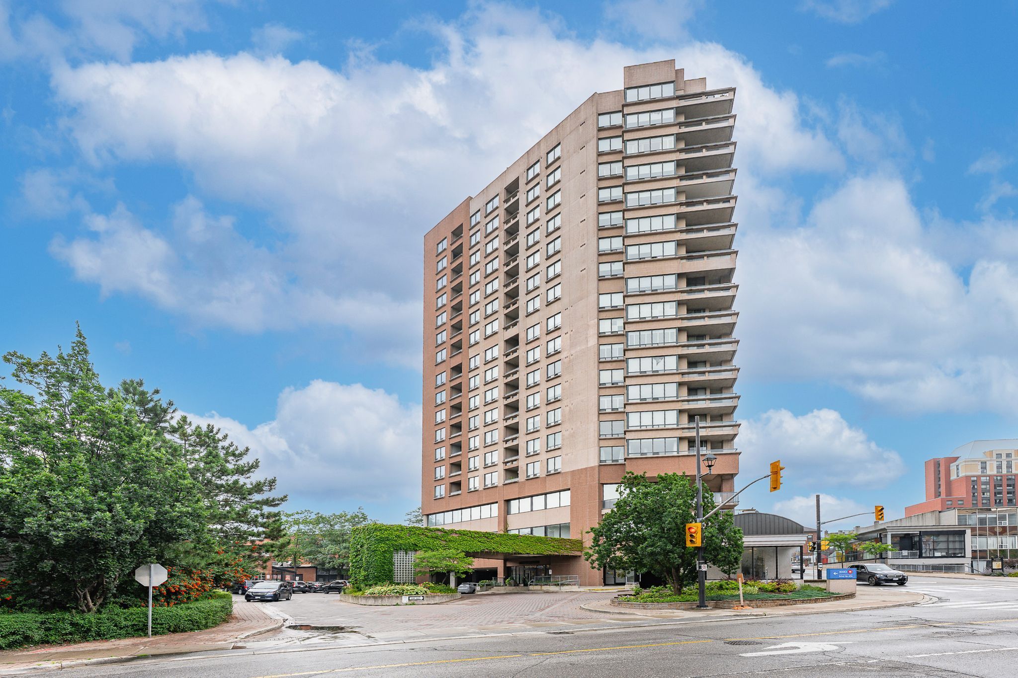 1 Belvedere Court 403, Brampton, On L6v 4m6