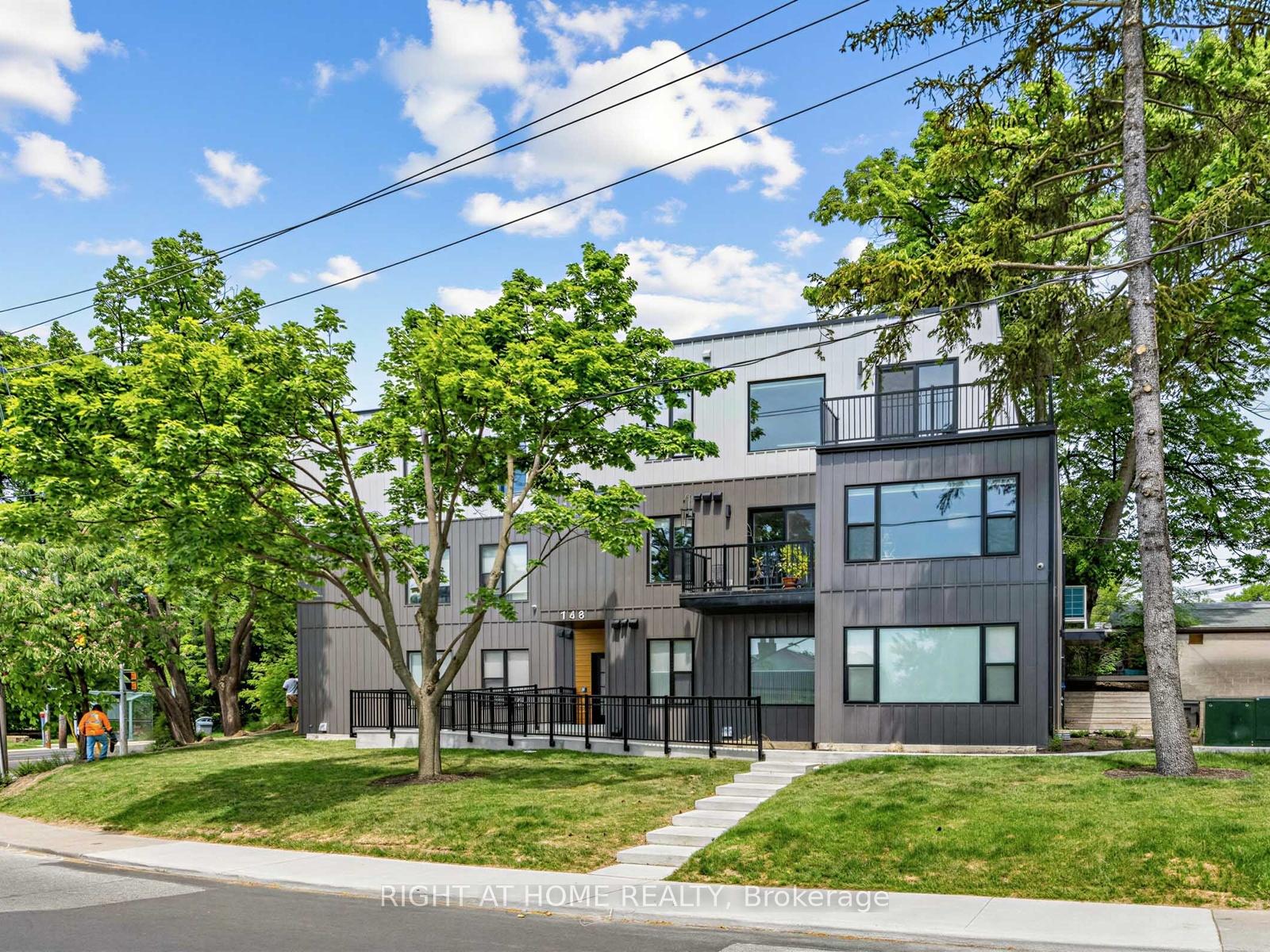 148 Glenlake Avenue 1, Toronto, On M6p 1e7