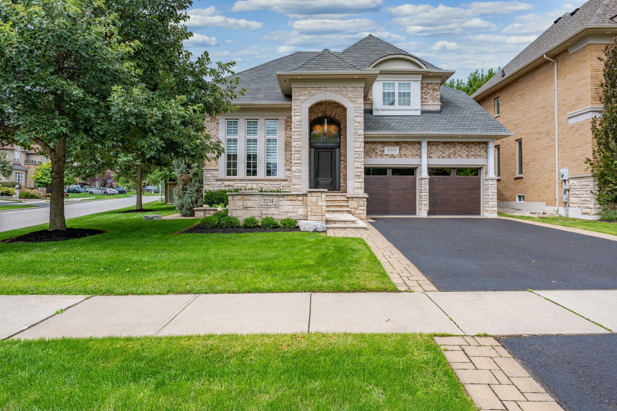 2234 Lyndhurst Drive, Oakville, On L6h 7v4