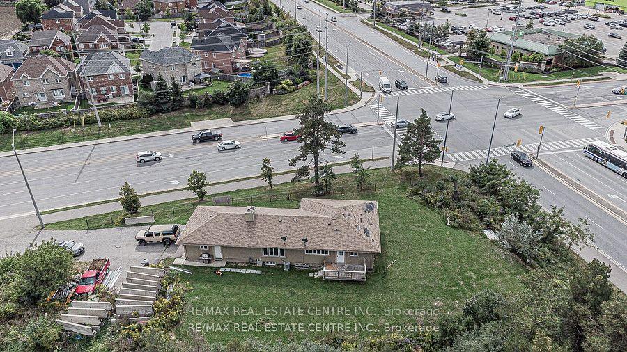 3024 Countryside Drive, Brampton, On L6p 0v3