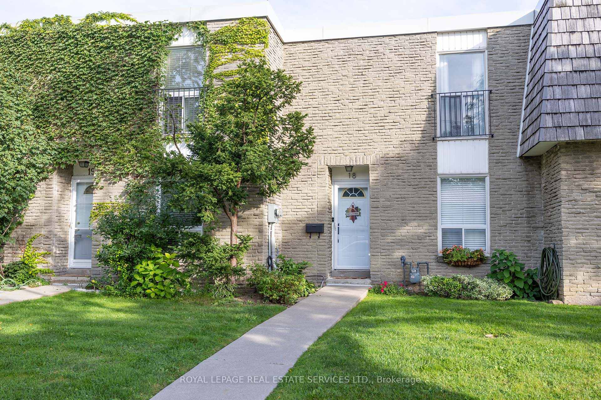 71 Old Burnhamthorpe Road 18, Toronto, On M9c 3j6