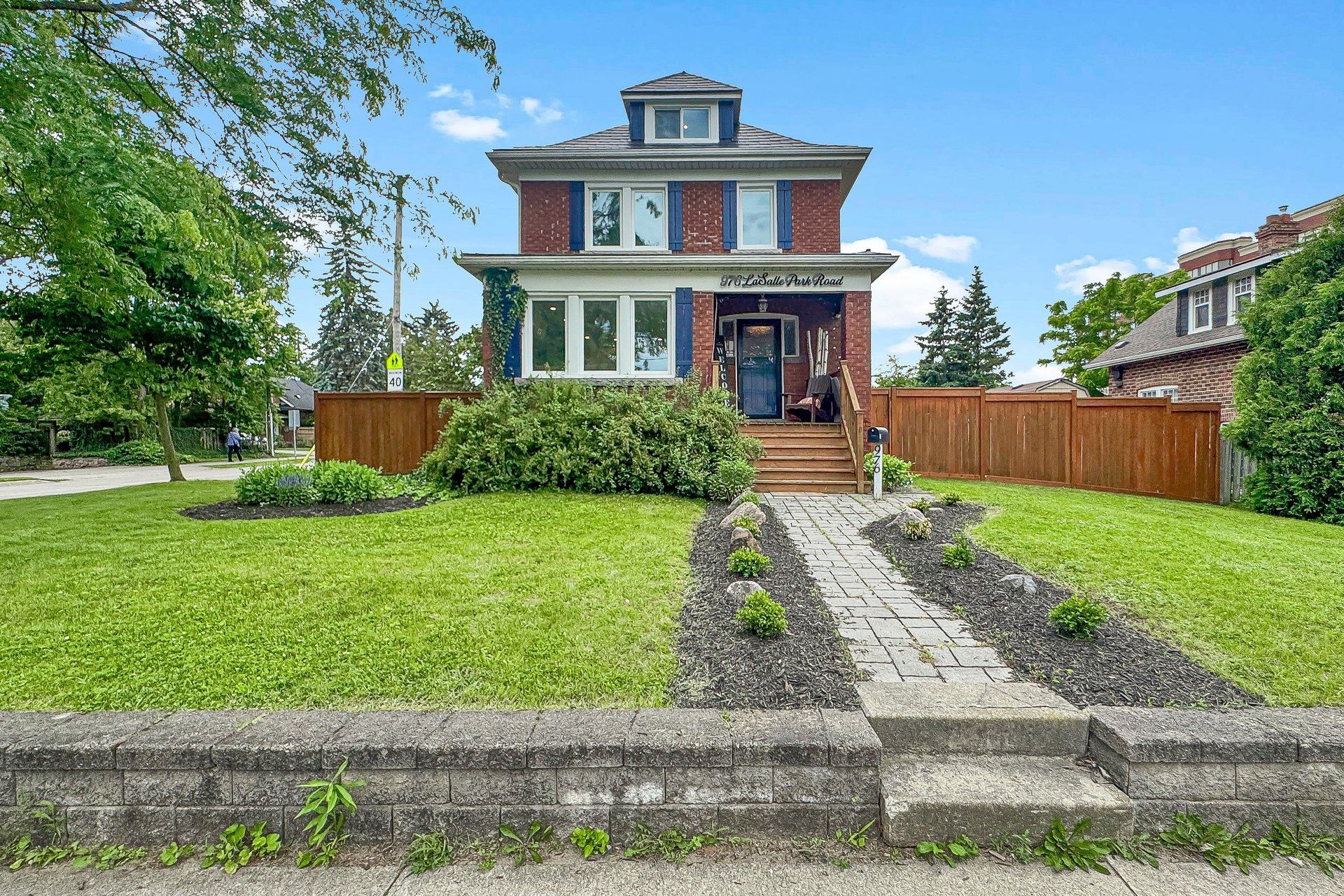976 Lasalle Park Road, Burlington, On L7t 1n2