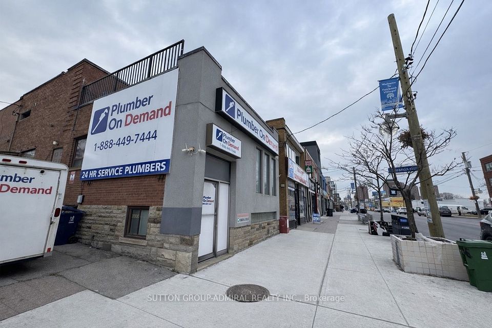 2000 Eglinton Avenue W, Toronto, On M6e 2j9