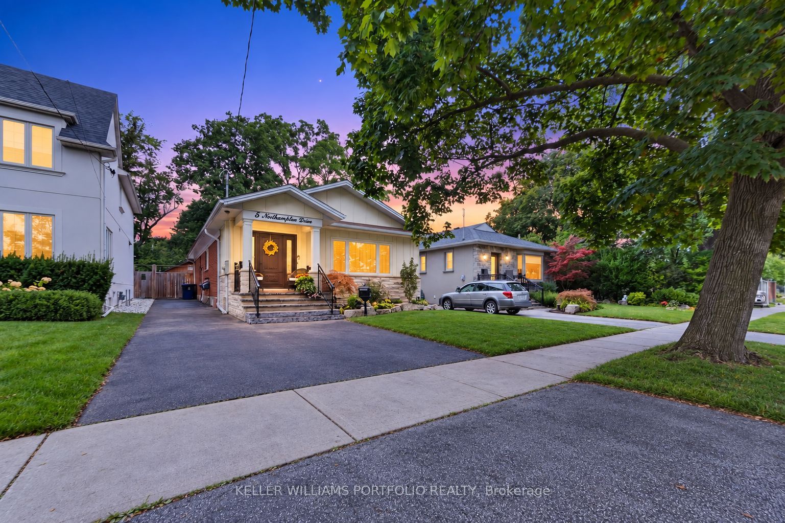 5 Northampton Drive, Toronto, On M9b 4s5