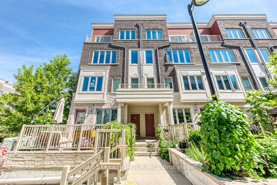100 Long Branch Avenue 2, Toronto, On M8w 0c1