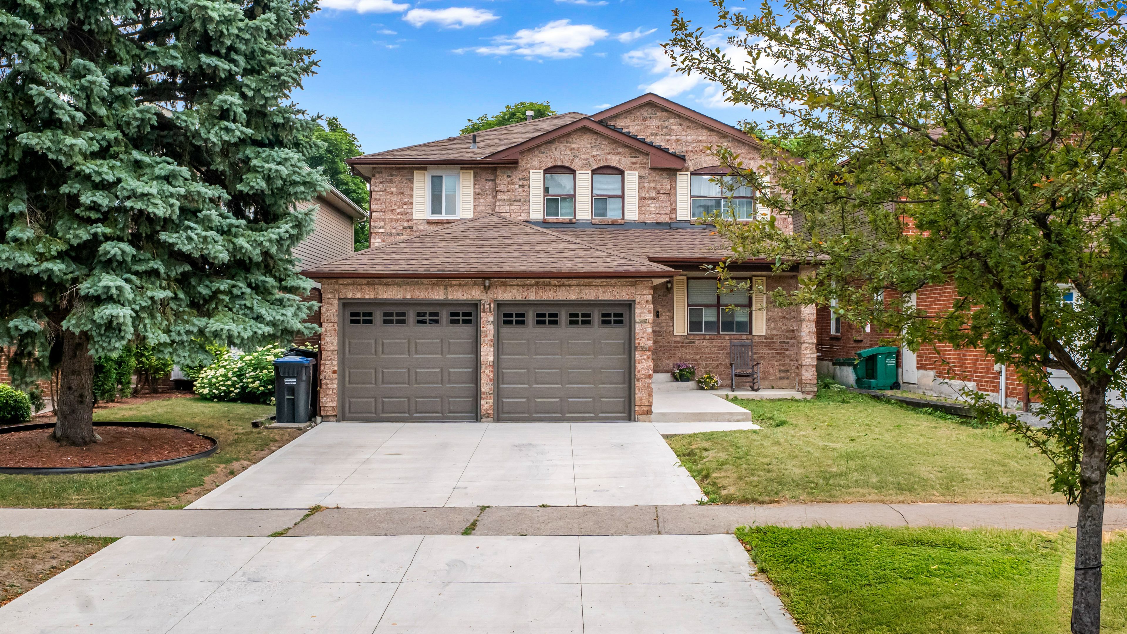 11 Donaldson Drive, Brampton, On L6y 3h1