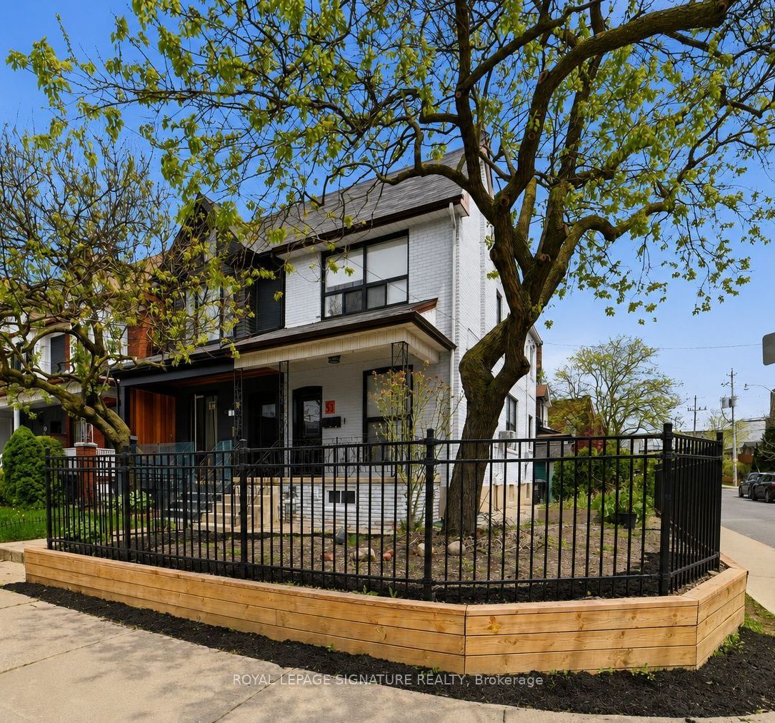 151 Campbell Avenue, Toronto, On M6p 3v3