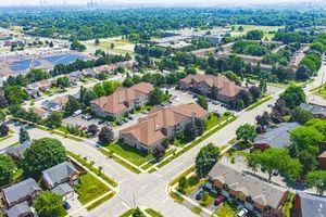 3050 Pinemeadow Drive 6, Burlington, On L7m 3x5