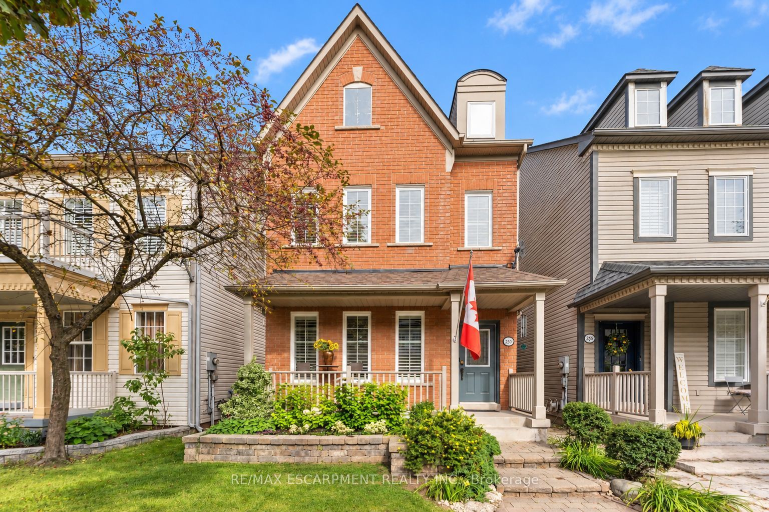 253 Gatwick Drive, Oakville, On L6h 7k3