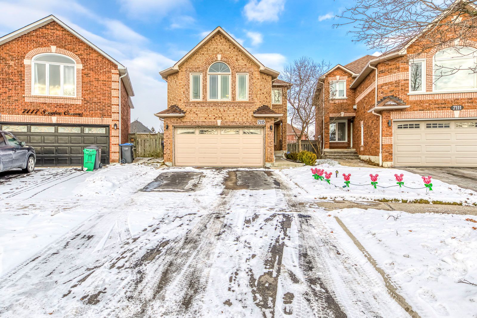 7115 Spyglass Crescent, Mississauga, On L5n 7h2