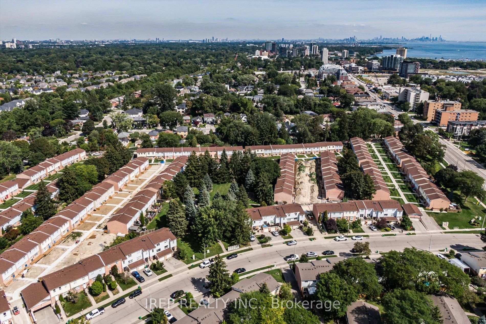 1055 Shawnmarr Road 43, Mississauga, On L5h 3v2