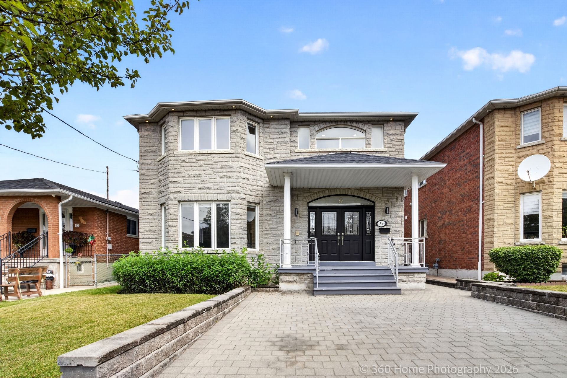 38a Marcia Avenue, Toronto, On M6b 2y5