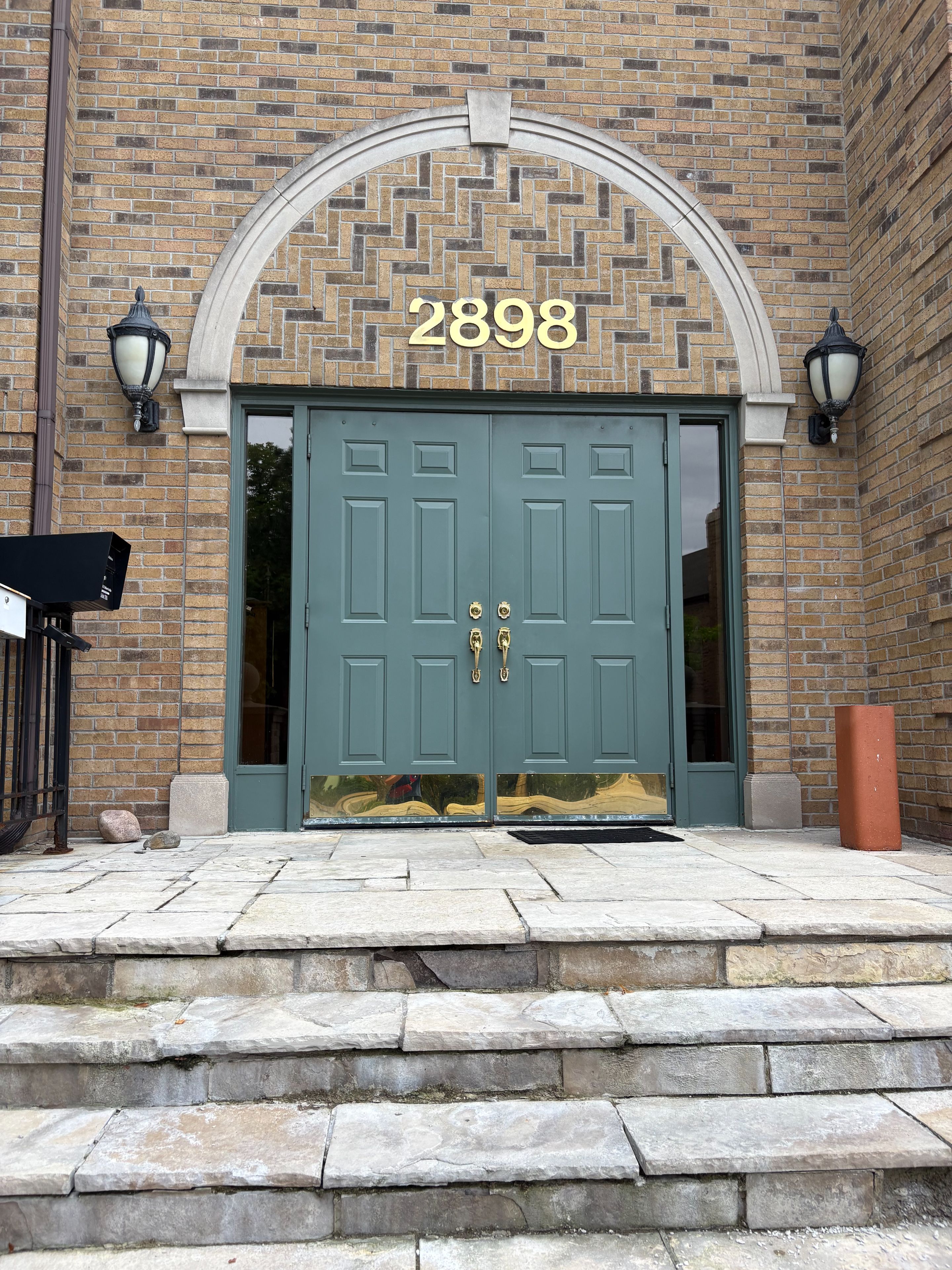2898 South Sheridan Way 102, Oakville, On L6j 7l5