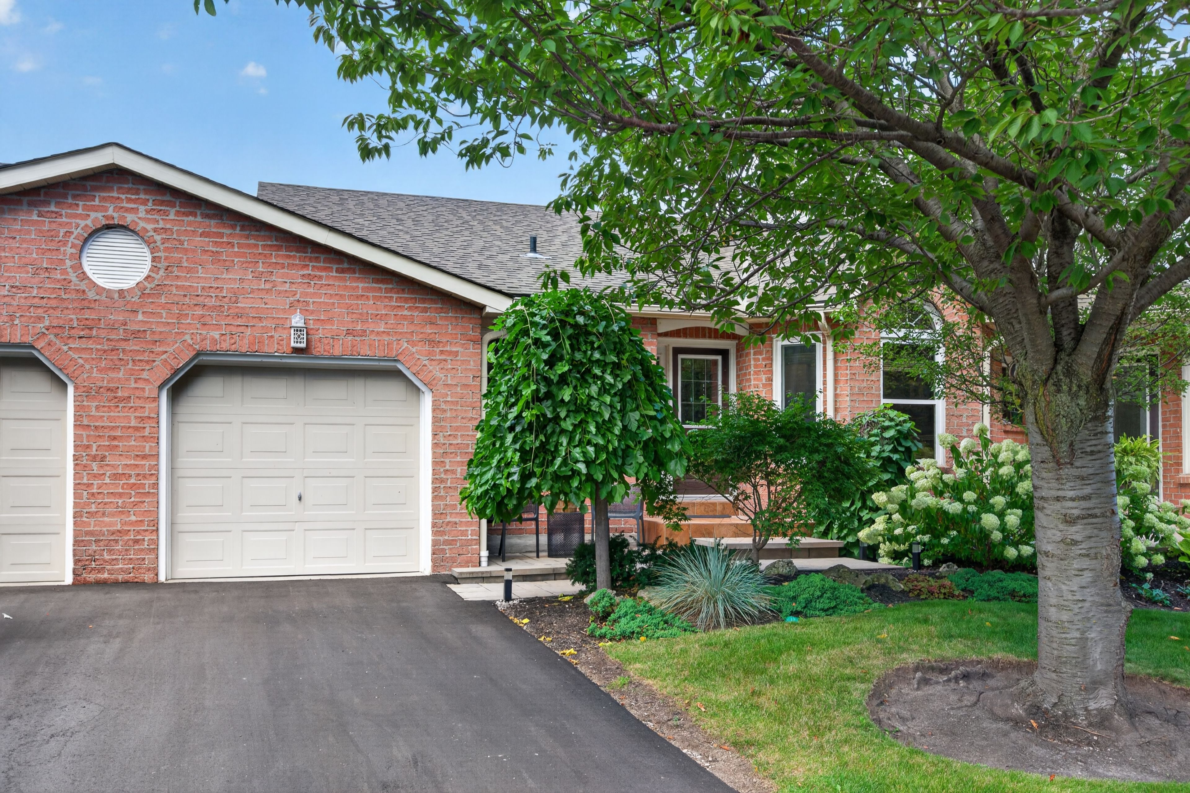 5255 Lakeshore Road 53, Burlington, On L7l 5x9