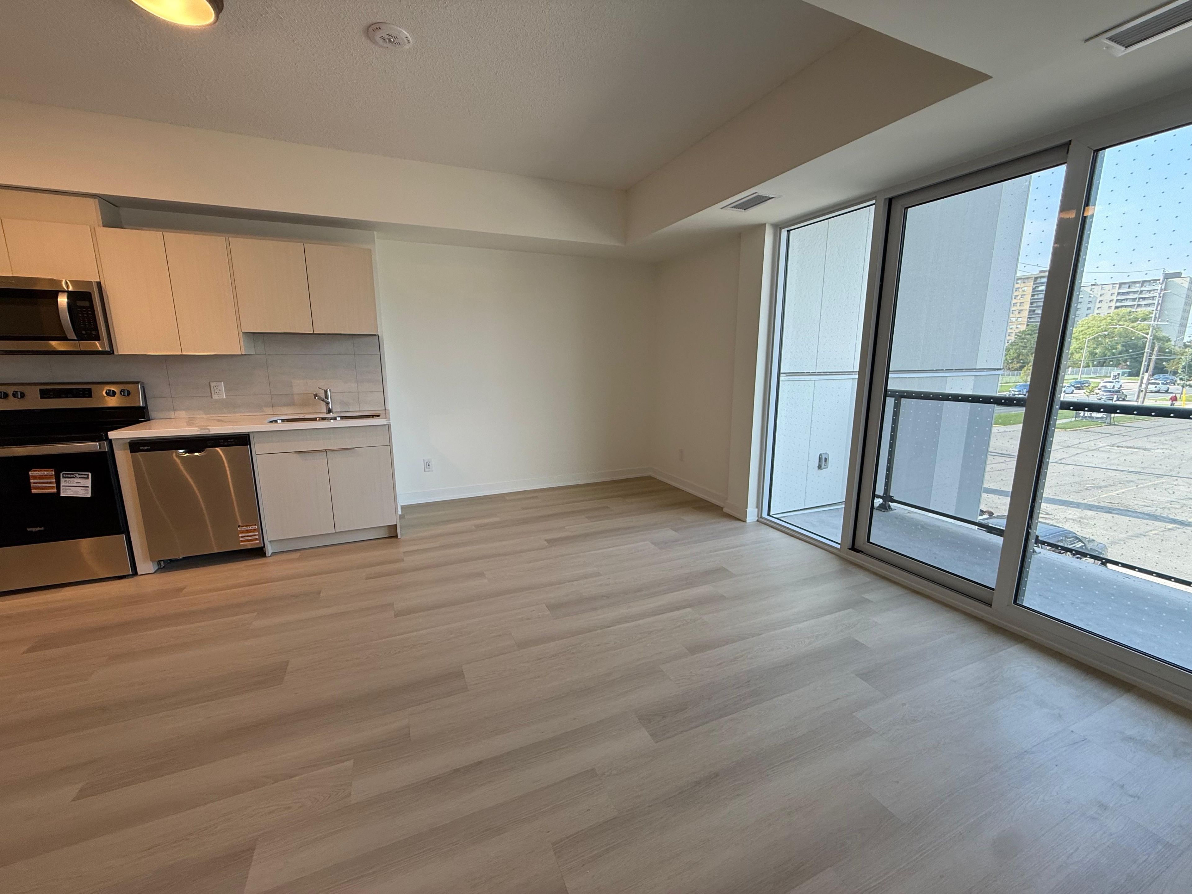 2825 Jane Street 215, Toronto, On M3n 0a8