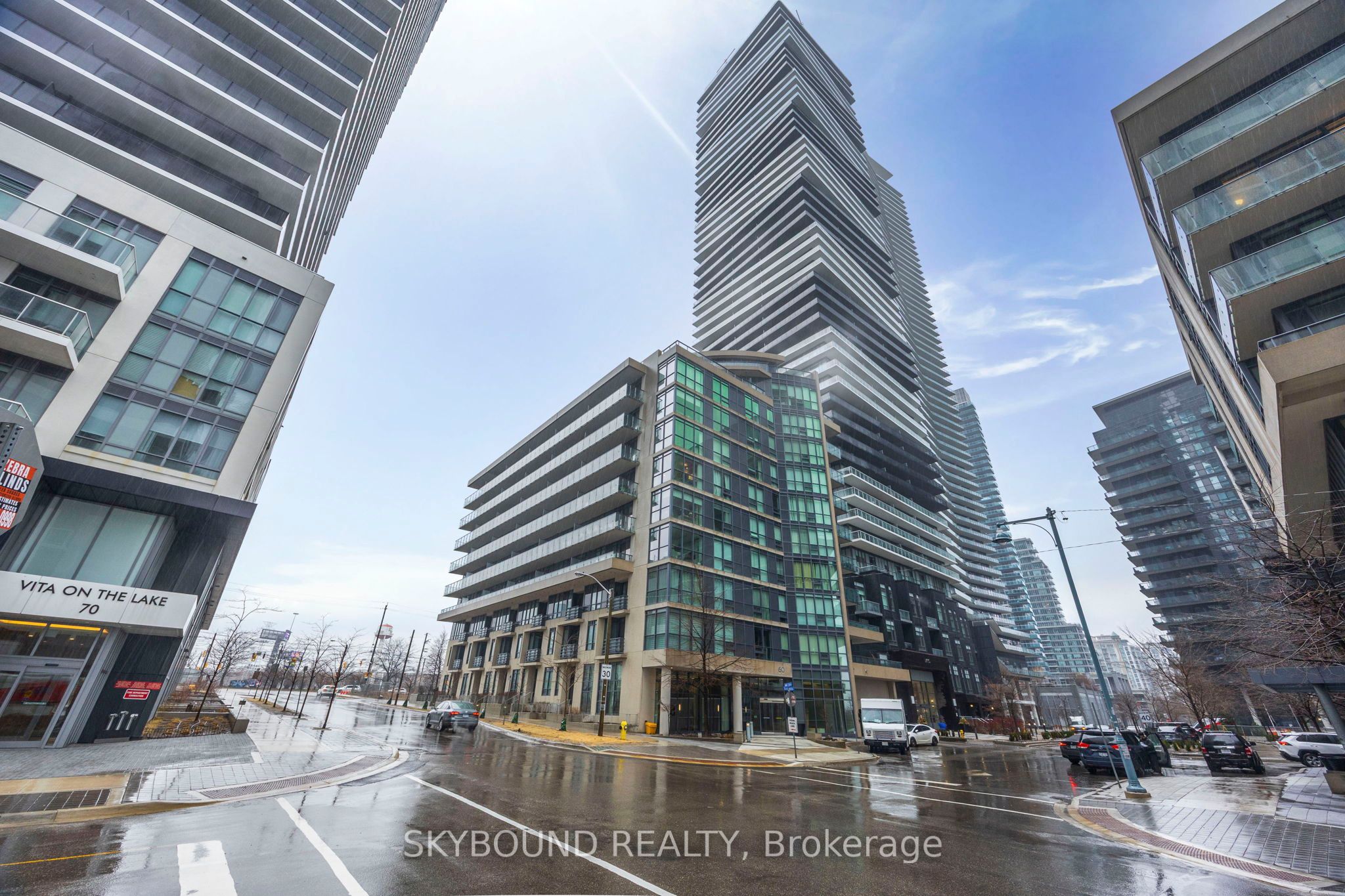 60 Annie Craig Drive B714, Toronto, On M8v 0c5