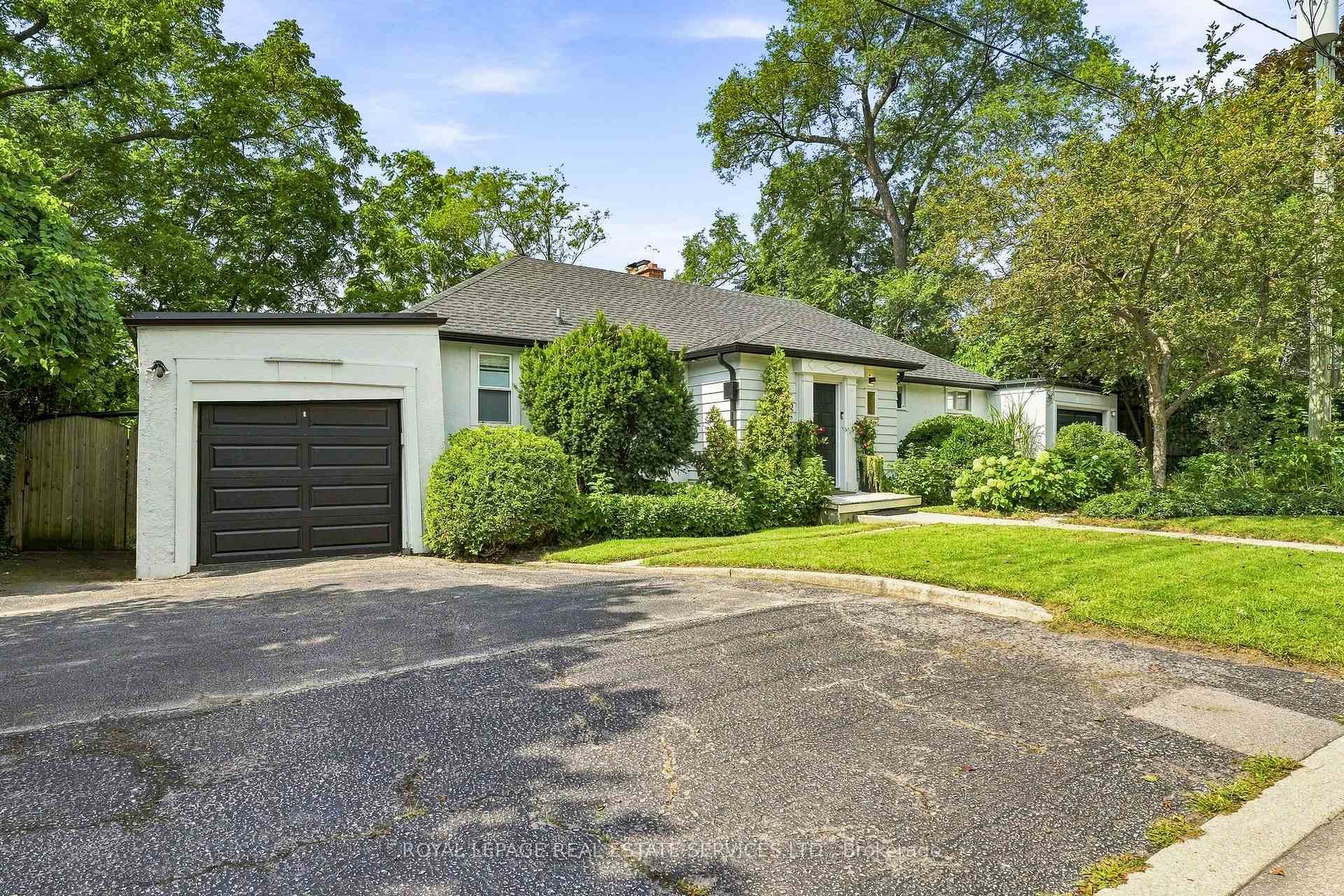 372 Trafalgar Road, Oakville, On L6j 3h5