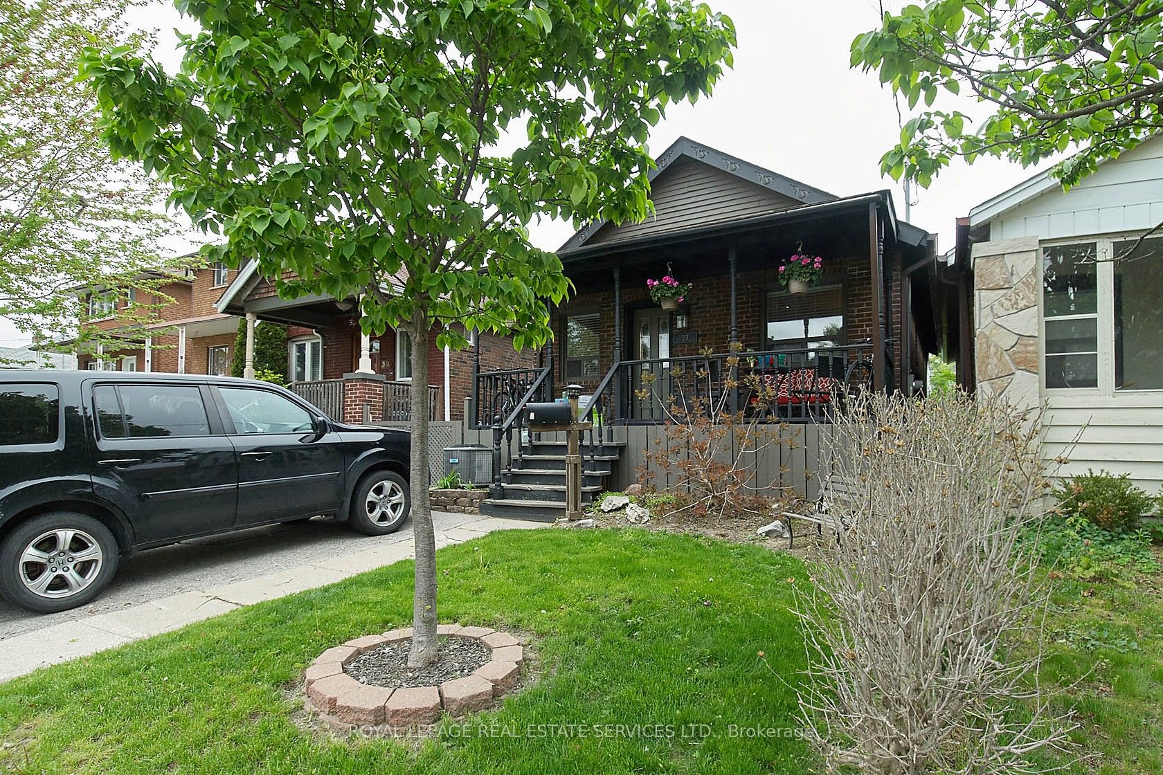 37 Seventeenth Street, Toronto, On M8v 3k2