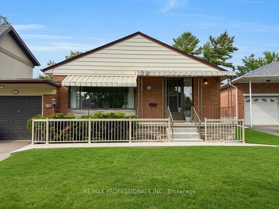 31 Cheshire Drive, Toronto, On M9b 2n7
