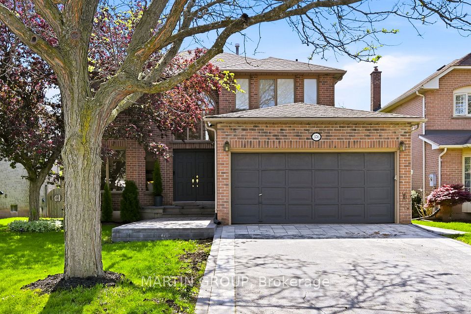 376 Carrier Lane, Oakville, On L6h 5e9
