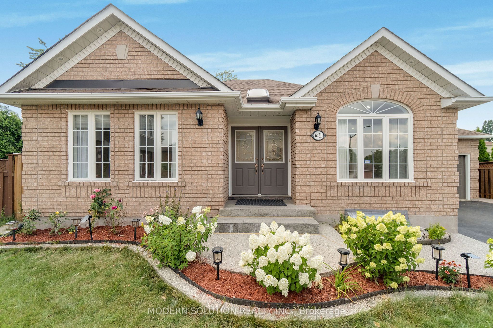 6431 Tenth Line W, Mississauga, On L5n 7j5