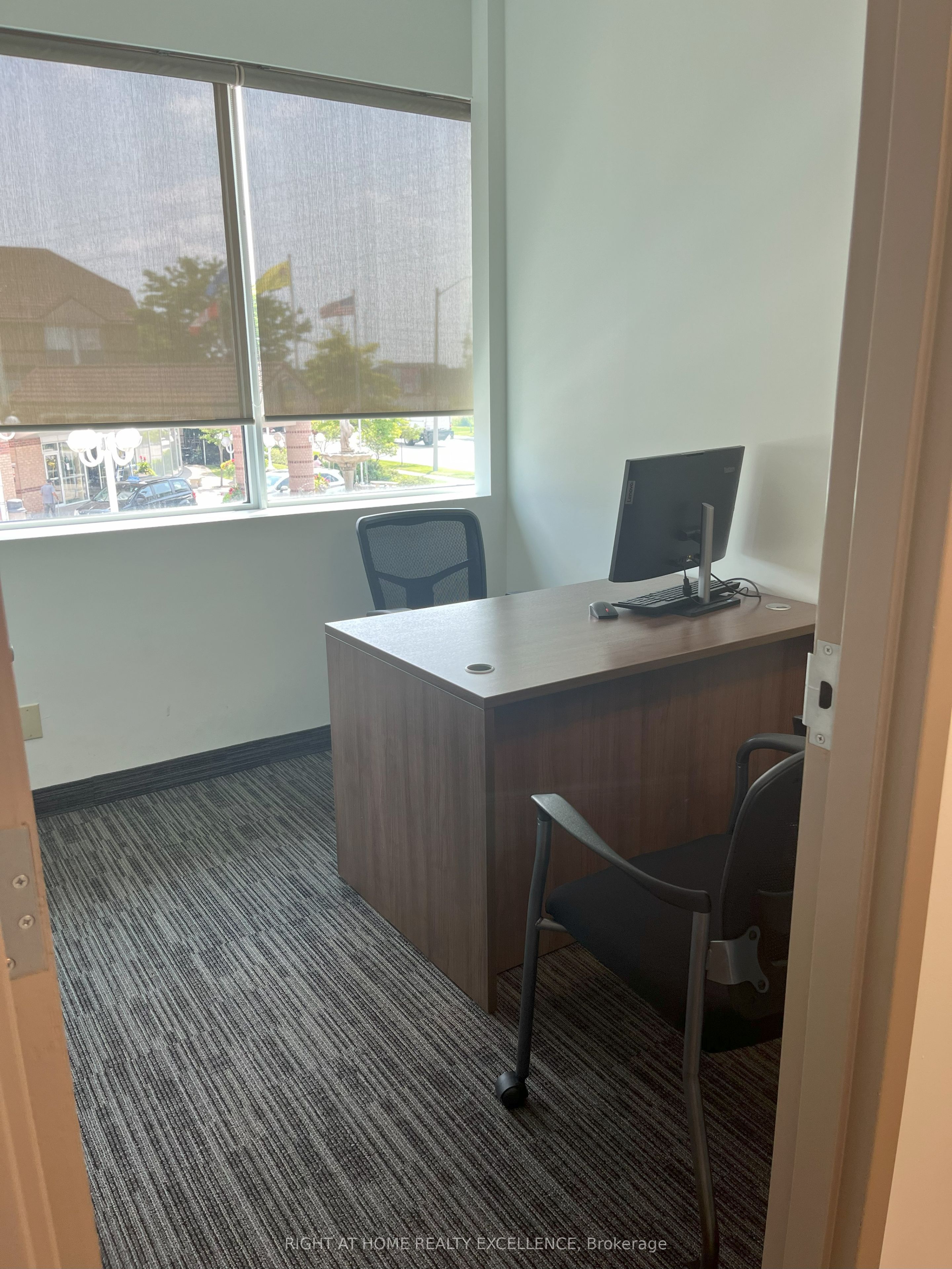 7045 Edwards Boulevard 201, Mississauga, On L5s 1x2