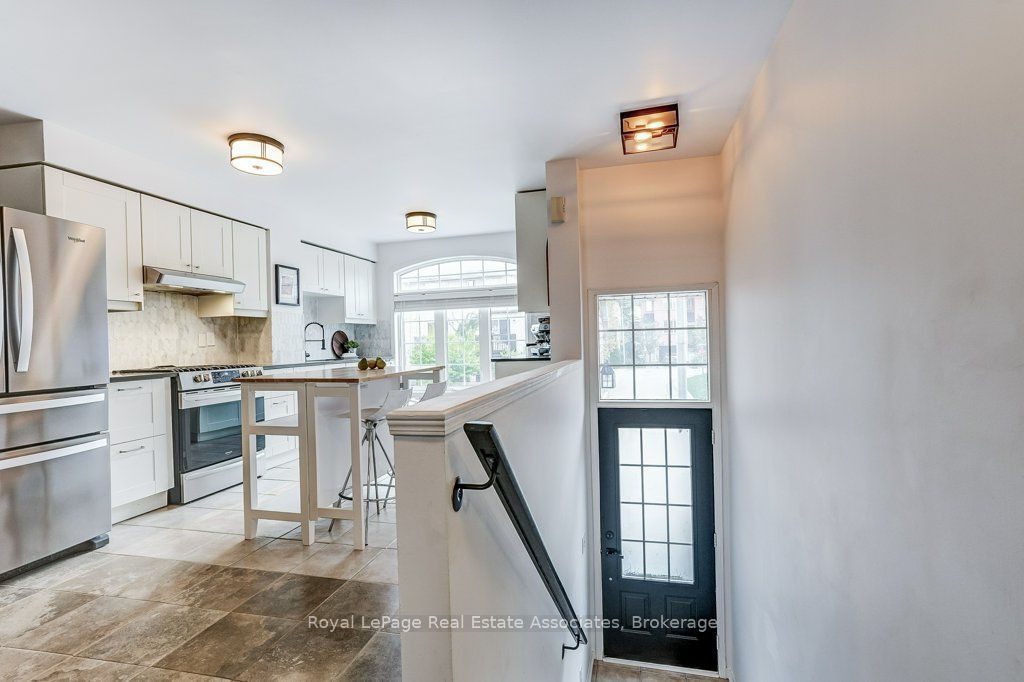 7222 Deanlee Court, Mississauga, On L5n 8r5