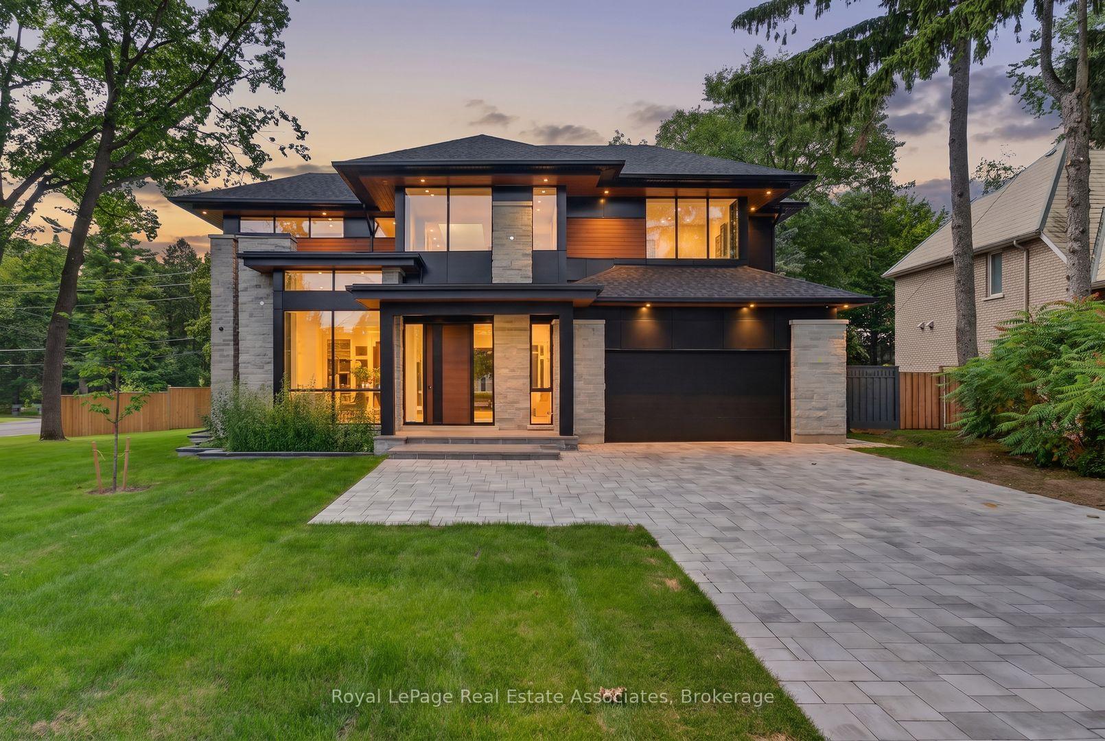 1270 Birchview Drive, Mississauga, On L5h 3e4