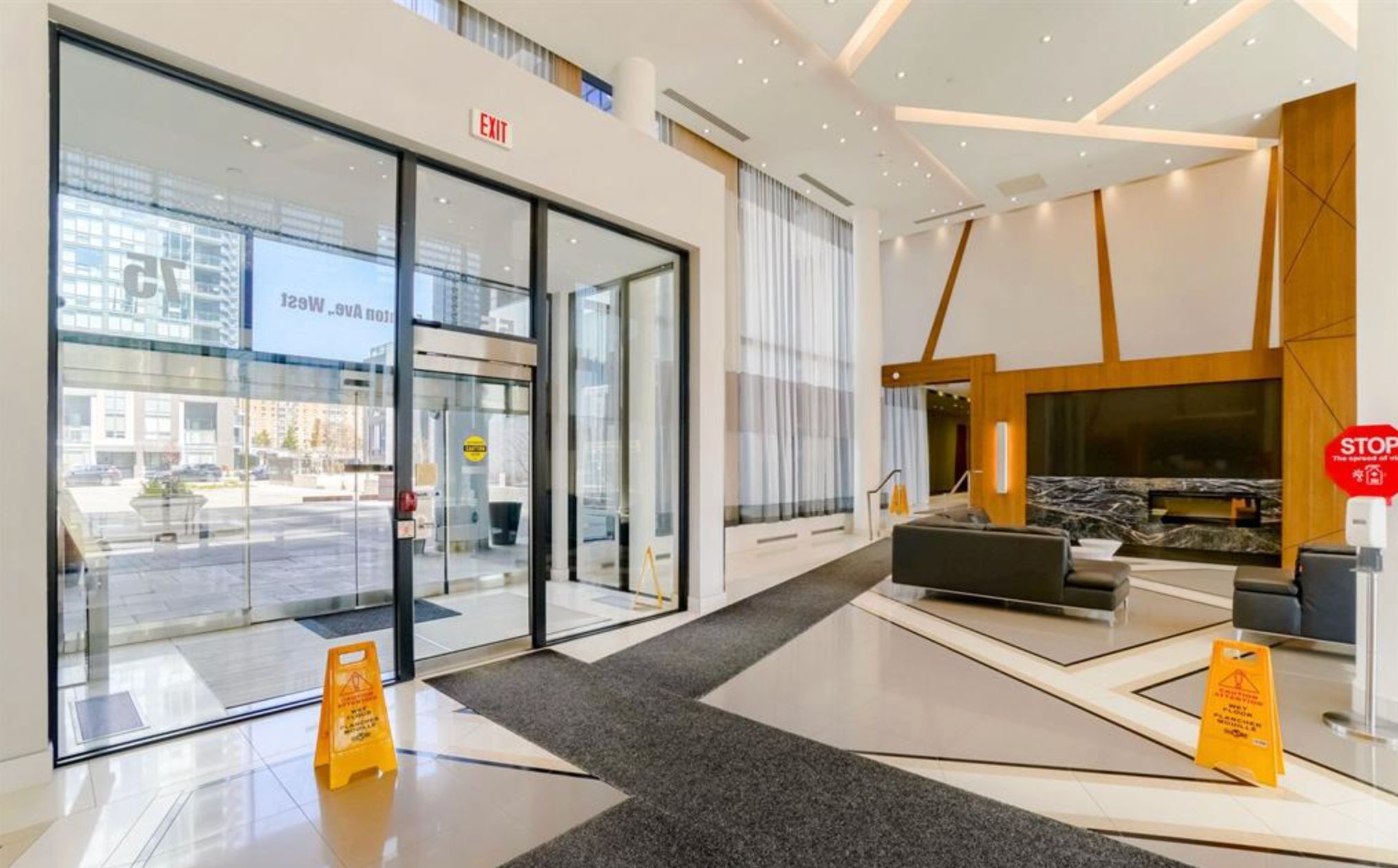 75 Eglinton Avenue W 505, Mississauga, On L5r 0e5