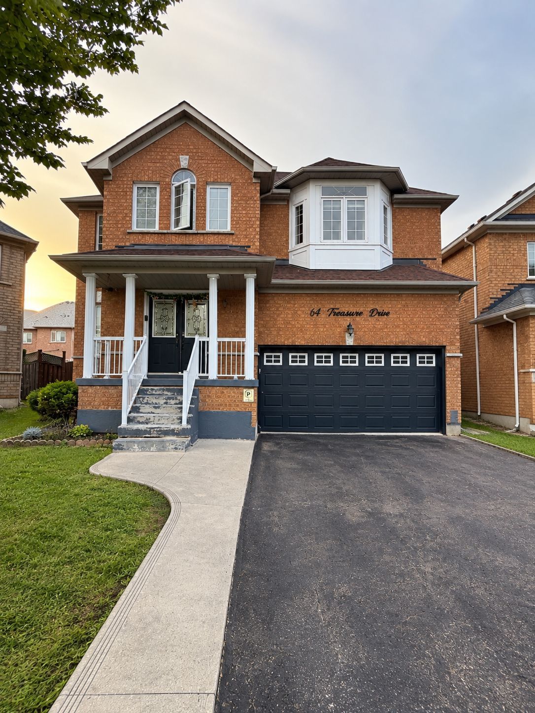 64 Treasure Drive, Brampton, On L7a 3l7