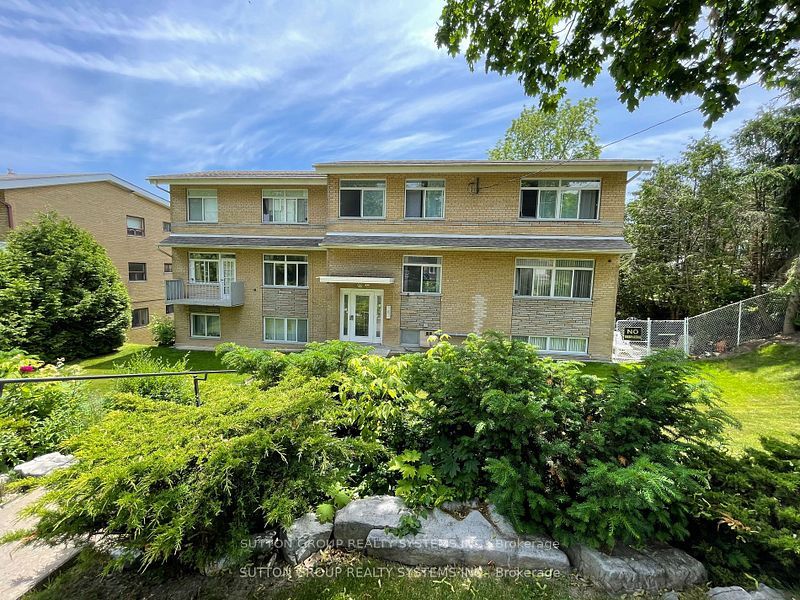 31 Cannon Road 6, Toronto, On M8y 1r8
