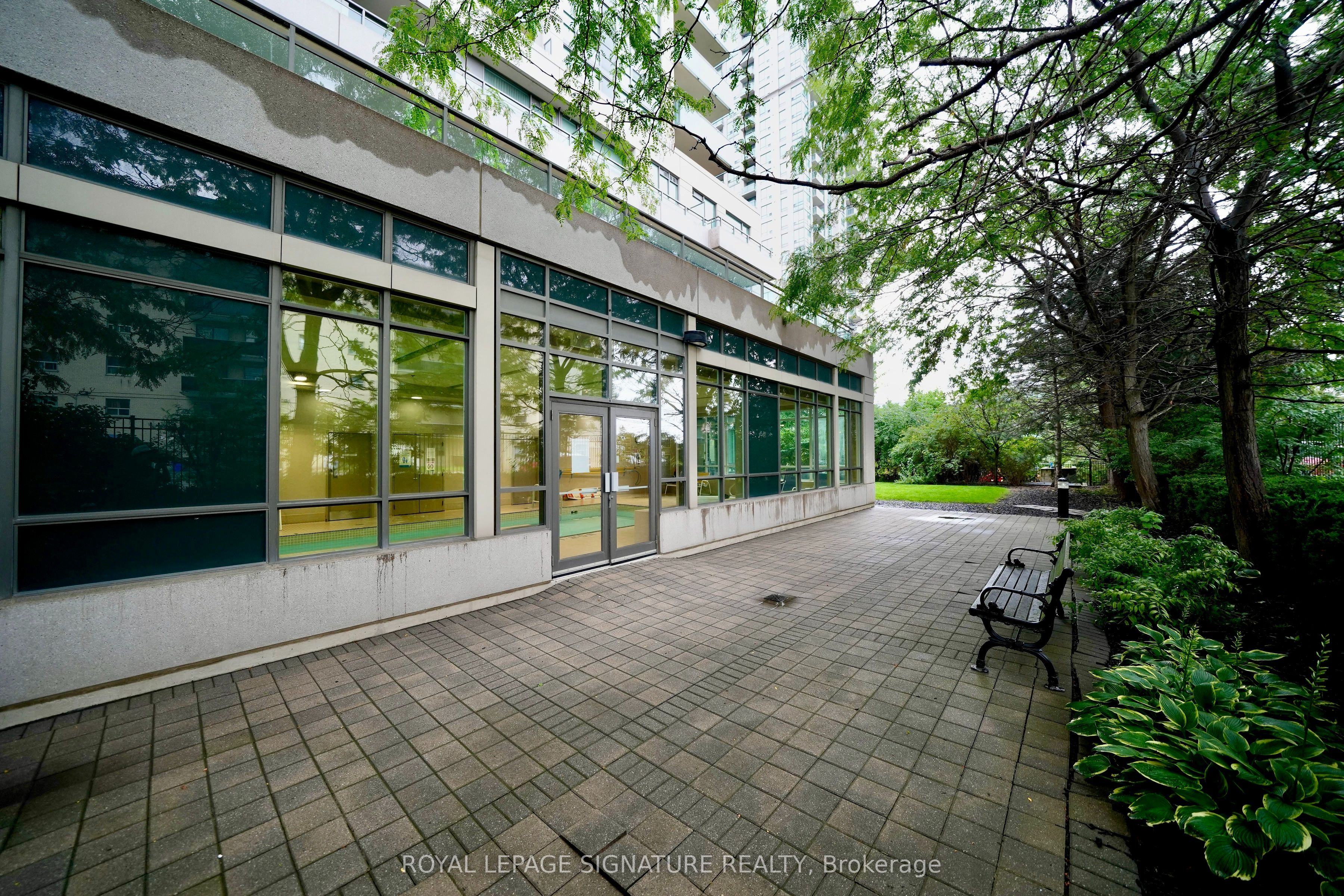 3515 Kariya Drive 3302, Mississauga, On L5b 0c1