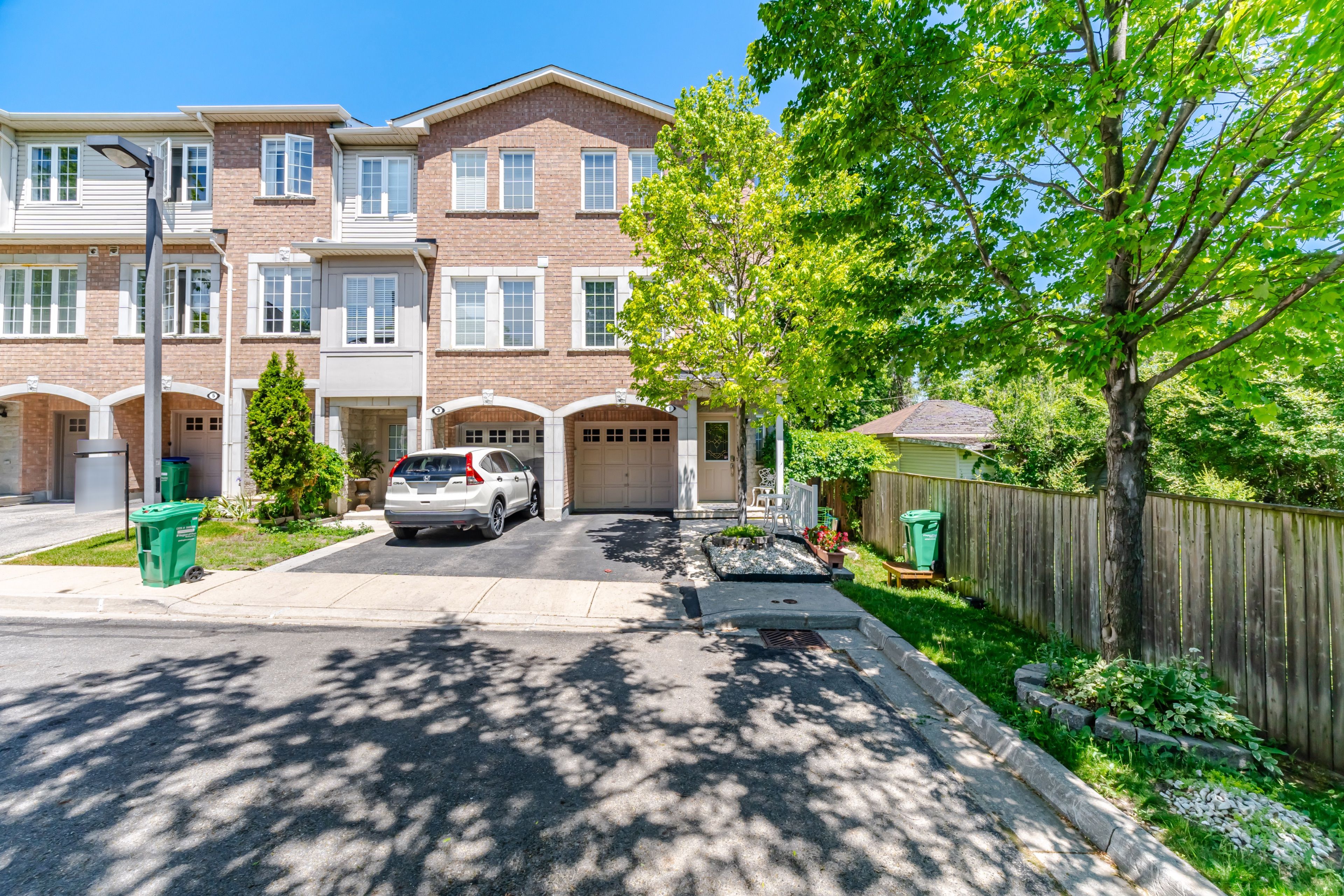 3071 Treadwells Drive 1, Mississauga, On L4x 1l5